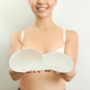 implants augmentation mammaire